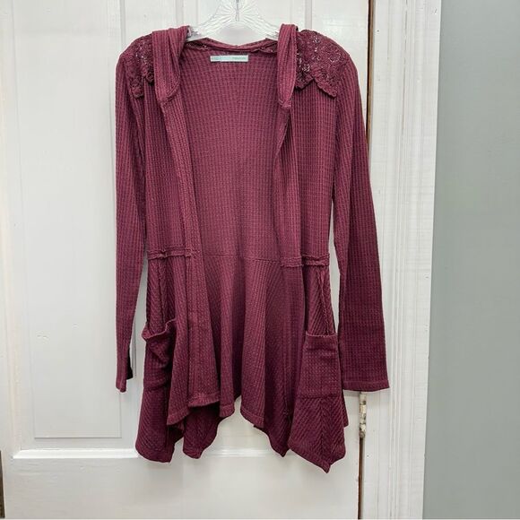 Maurices maroon cardigan with lace at shoulders and front pockets women's small - Picture 1 of 3